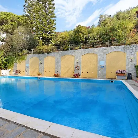 Holiday home Casa Salviamare
